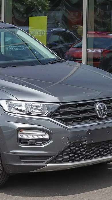 ai character: car background