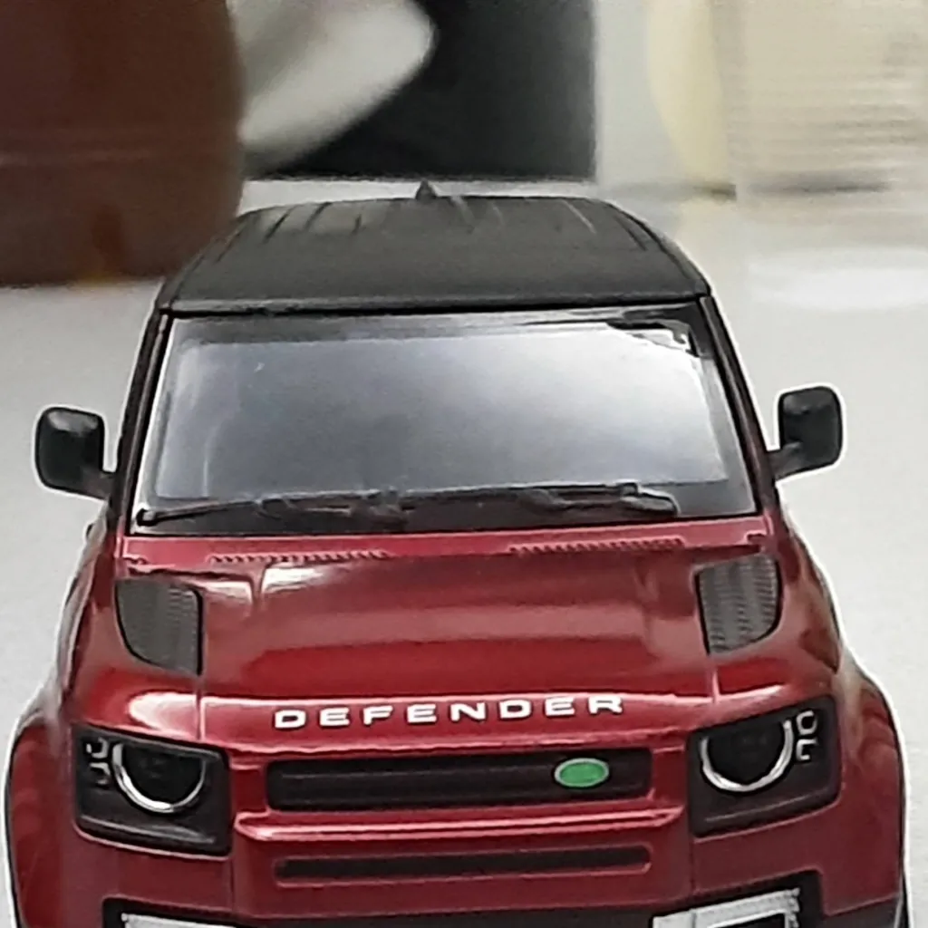 chat with ai character: small car