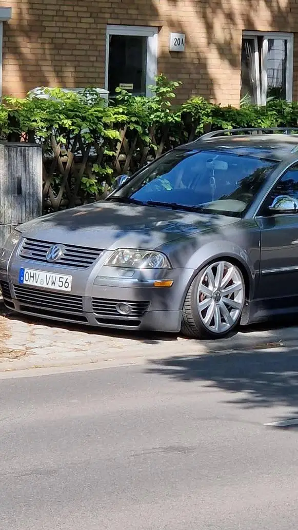 ai character: Car background