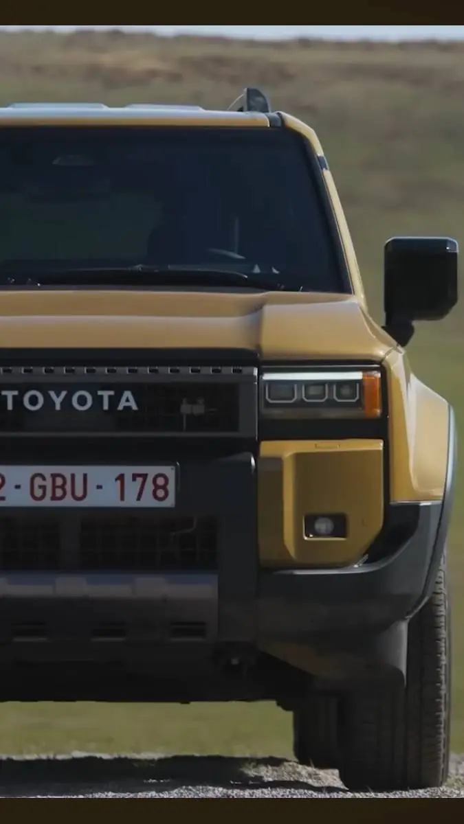 ai character: Car background