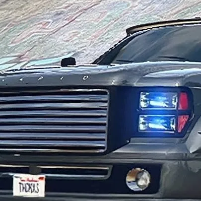 chat with ai character: car