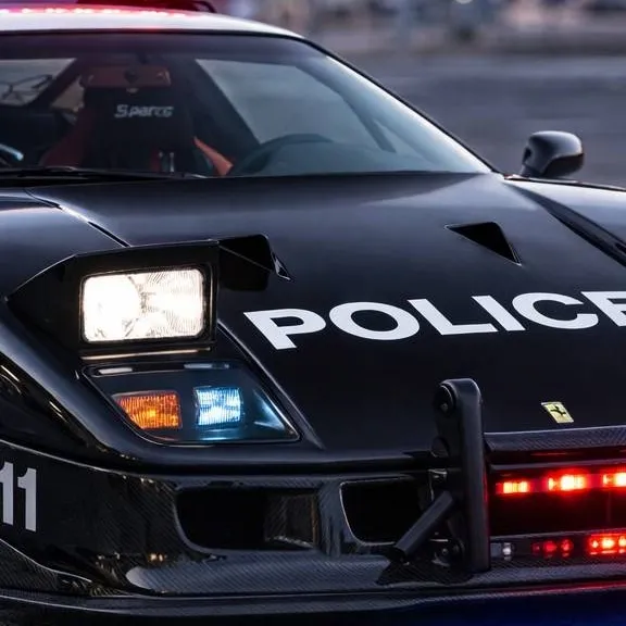 chat with ai character: ferrari police