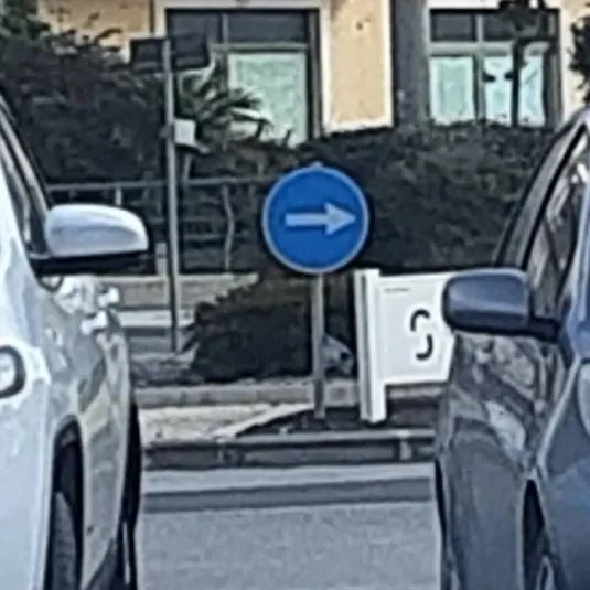 chat with ai character: yaris & grand chok