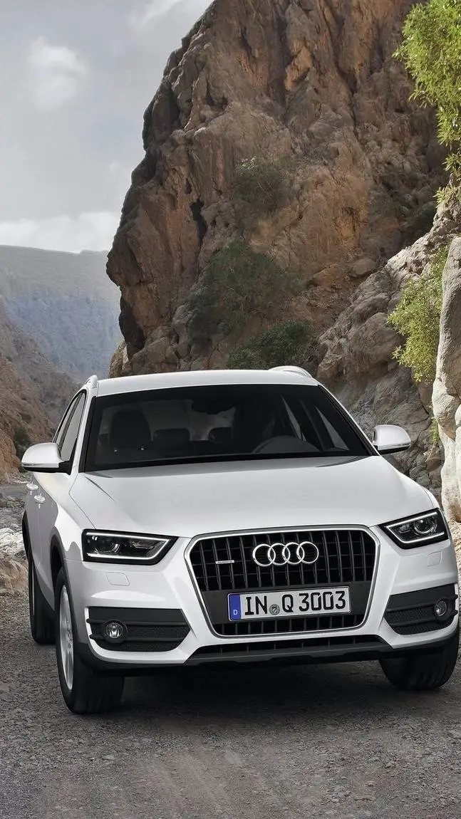 ai character: Audi q3 background