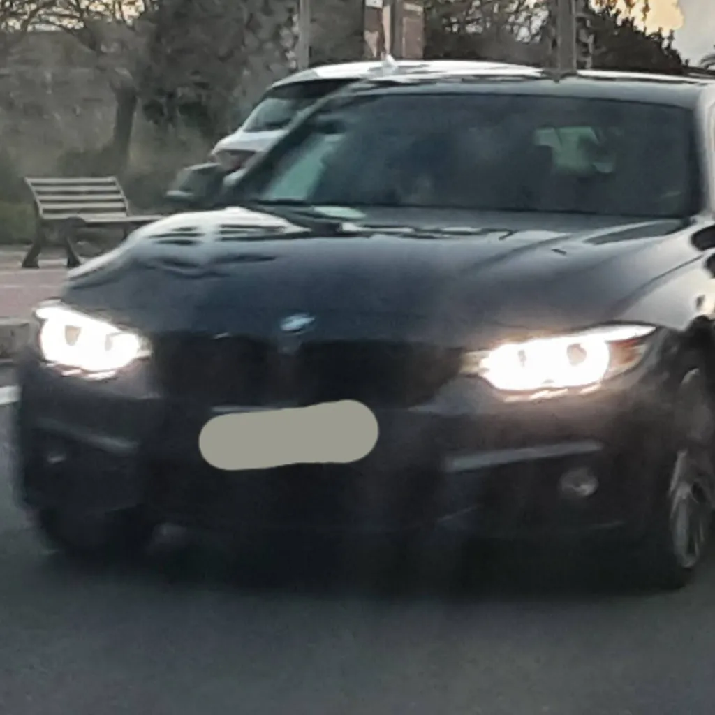 chat with ai character: BMW