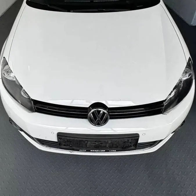 chat with ai character: volkswagen golf 