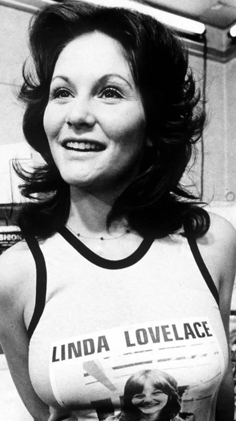 ai character: linda lovelace background