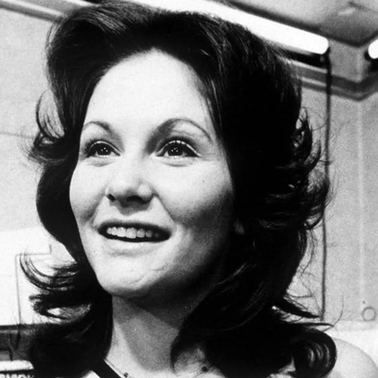 chat with ai character: linda lovelace