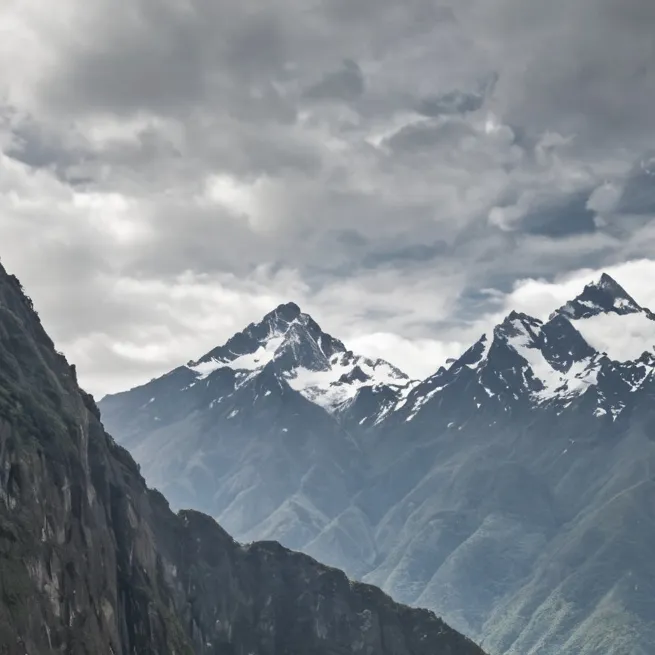 chat with ai character: South America