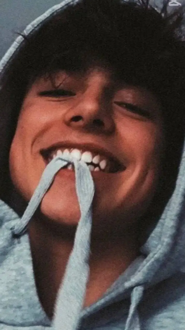 ai character: Luke background