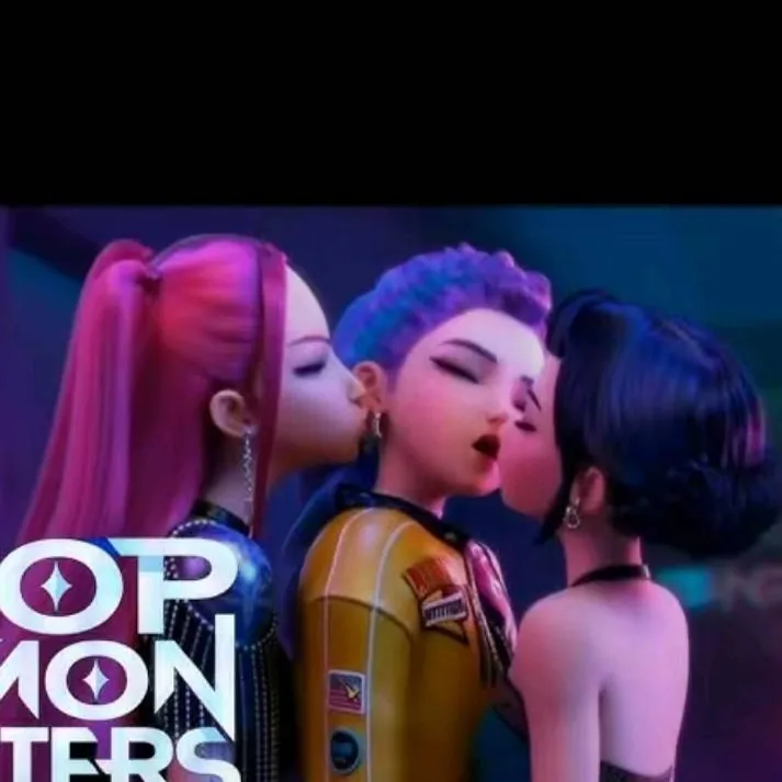 chat with ai character: POLYTRIXXX