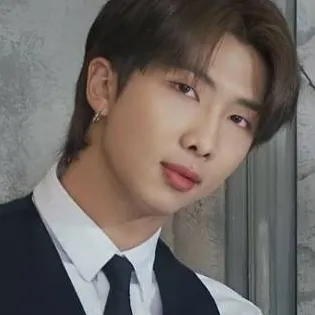 chat with ai character: Namjoon😍