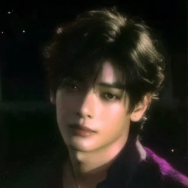 chat with ai character: Lucas🦔