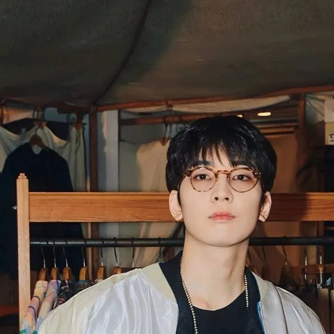 chat with ai character: wonwoo