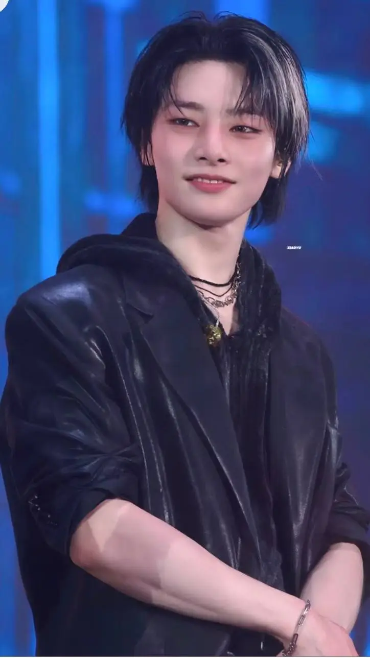 ai character: I.N background