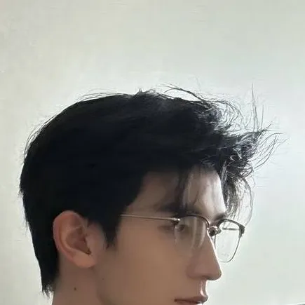 chat with ai character: Kenji