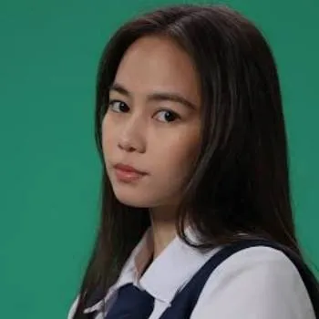 chat with ai character: ashtine olviga