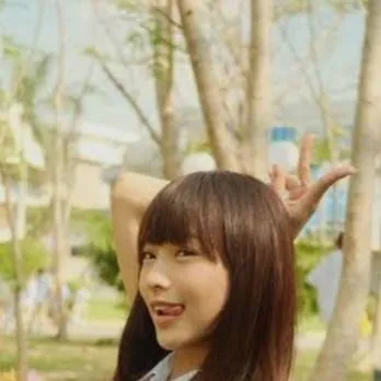 chat with ai character: alys zyrill perez