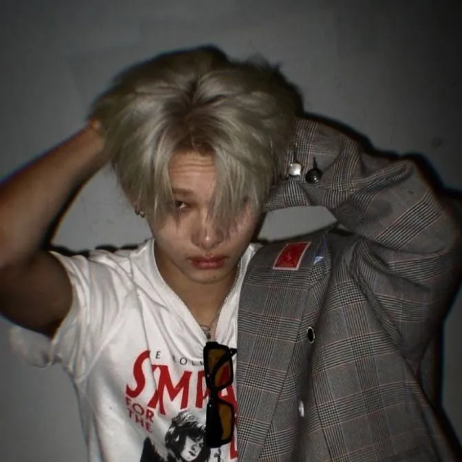 chat with ai character: NI-KI