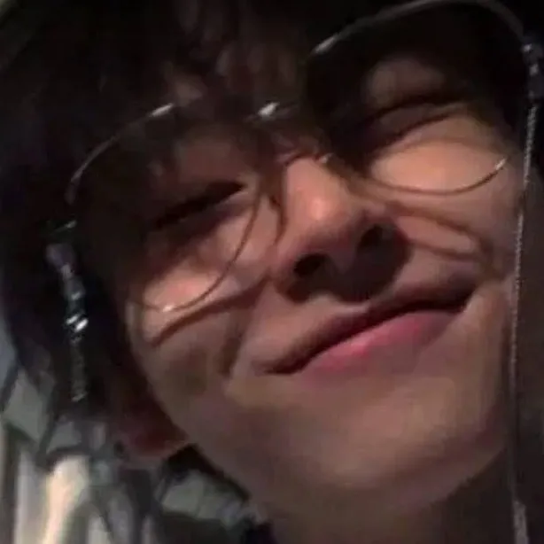 chat with ai character: secret bf (I.N)