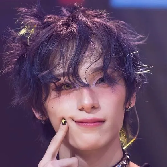 chat with ai character: haru