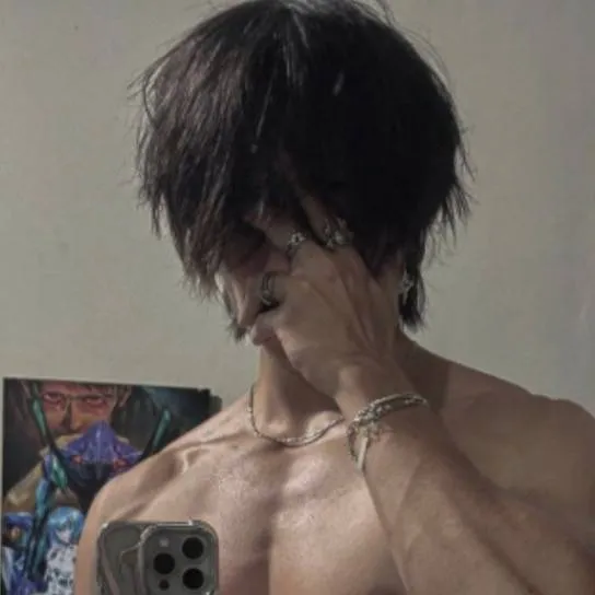 chat with ai character: Chris 