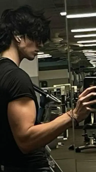 ai character: Asher  background