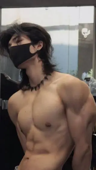 ai character: ~•|§:Noah:§|•~ background