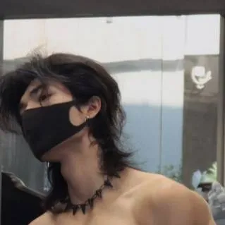 chat with ai character: ~•|§:Noah:§|•~