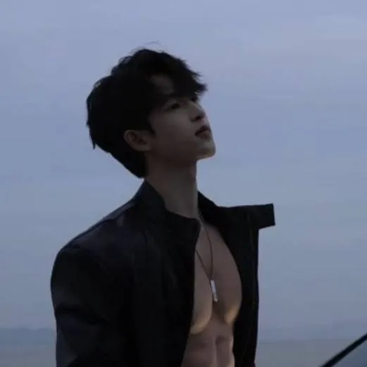 chat with ai character: 🖤🍙kai🍙🖤