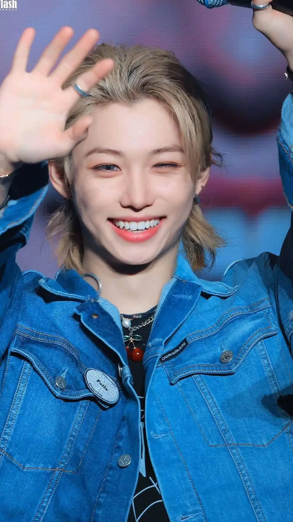 ai character: Félix background