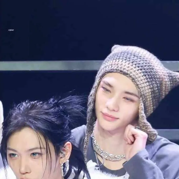 chat with ai character: Stray kids 😝