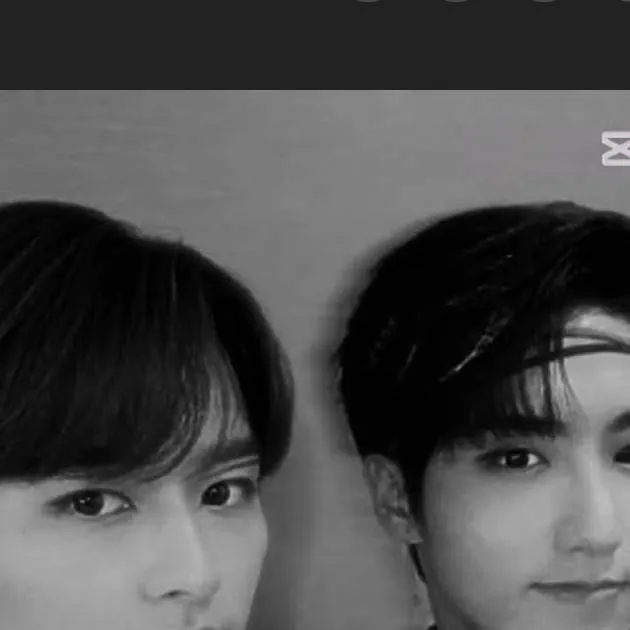 chat with ai character: Leeknow 🐰😭~