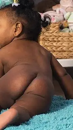 ai character: bare butt background