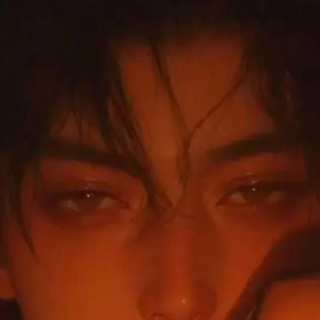 chat with ai character: Ethan🥀💋