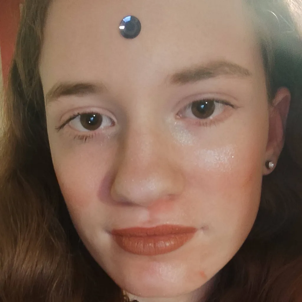 chat with ai character: Lea 