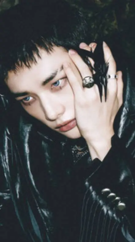 ai character: hyunjin  background