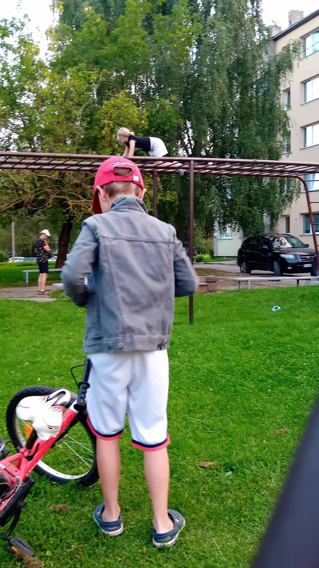 ai character: Rafeal  background