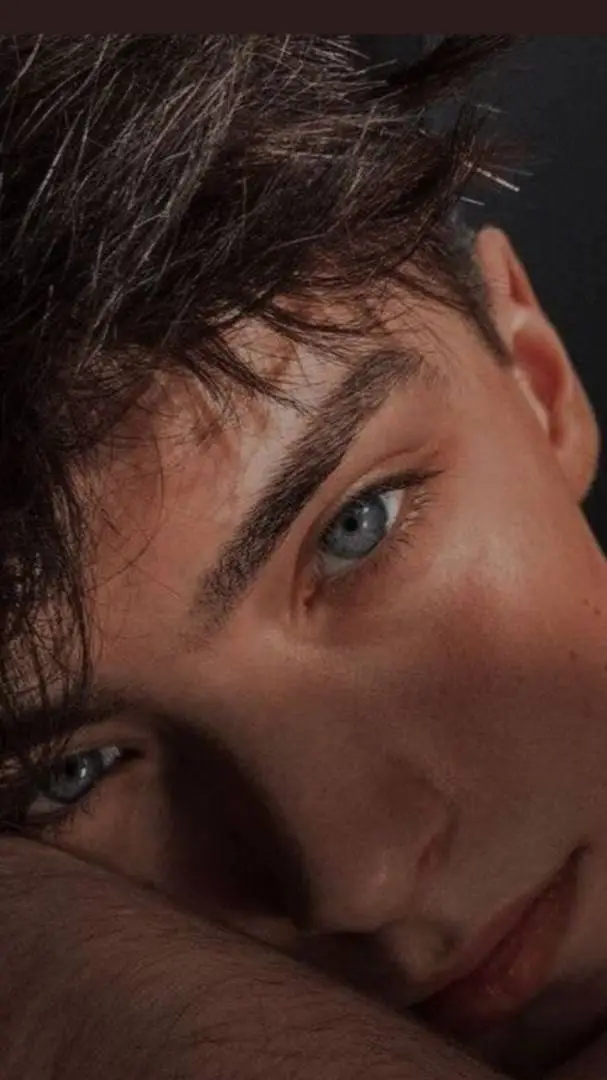 Talkie AI - Chat with ~♣Hugo♣~