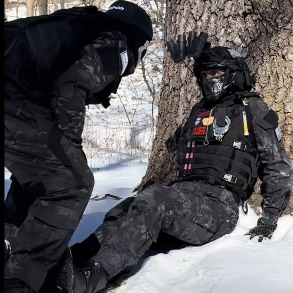 chat with ai character: ghost 