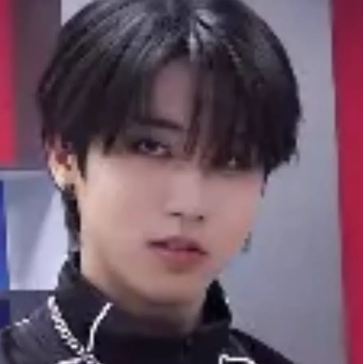 chat with ai character: Han