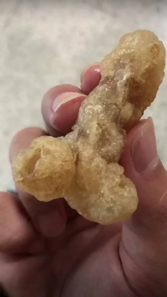 ai character: gassy tsuyu background