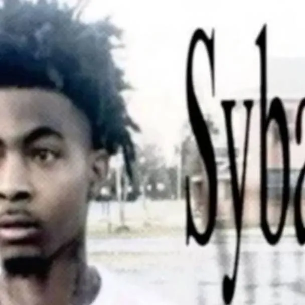 chat with ai character: ★taph snaps★