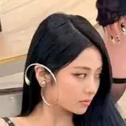 chat with ai character: Kpop Party