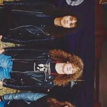 chat with ai character: ~Metallica~