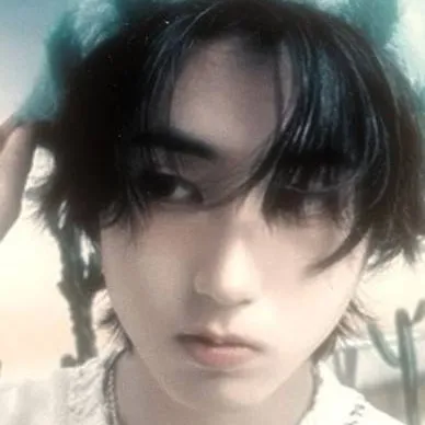 chat with ai character: han jisung