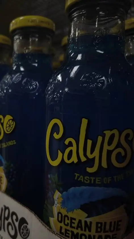 ai character: calypso🍋 background