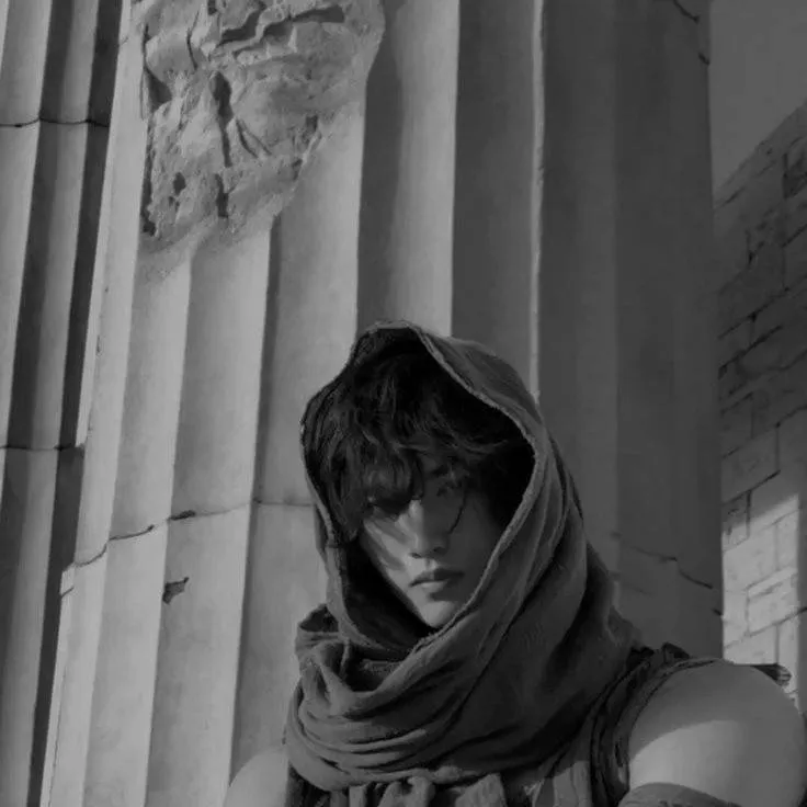 chat with ai character: Soren Zahir 