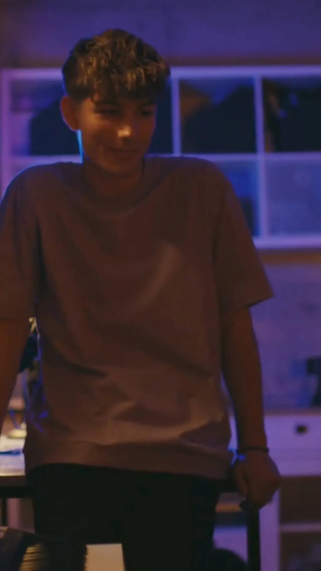 ai character: Roko i Nora background