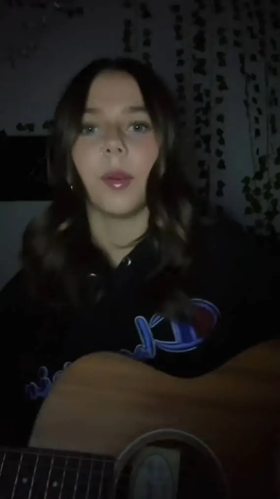 ai character: Chloe Nalani background